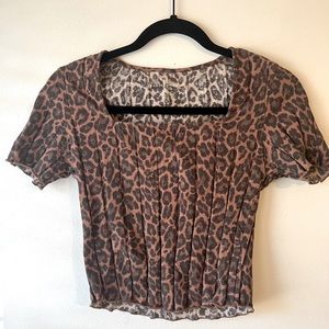 Cheetah print American Eagle crop top